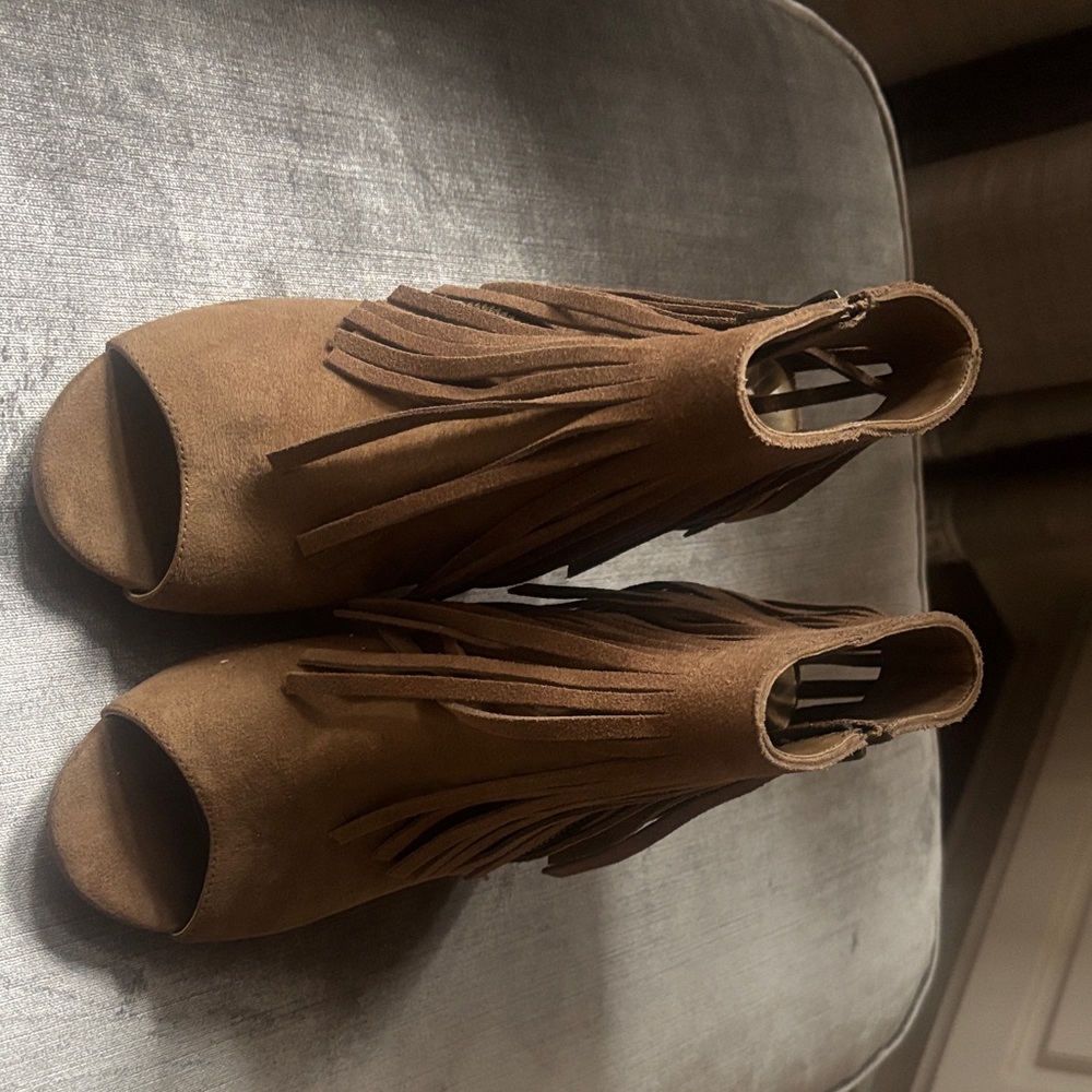 Carlos by Carlos Santana Brown Fringe Open-Toe Boots